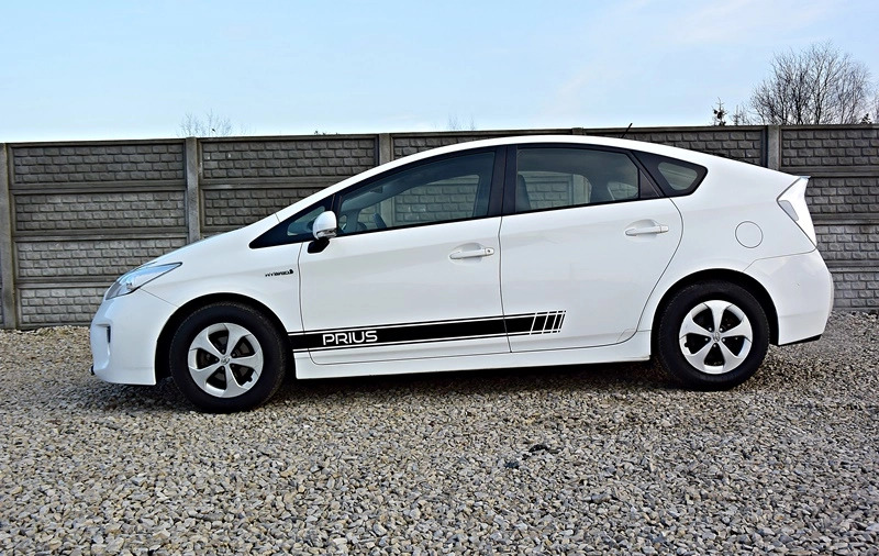 Toyota Prius cena 49000 przebieg: 125999, rok produkcji 2014 z Łódź małe 781